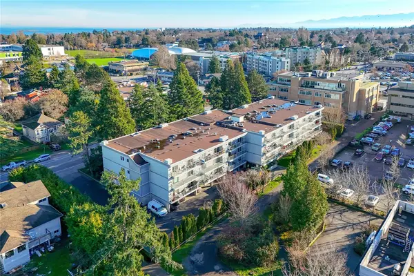 411-2022 Foul Bay Rd, Victoria BC V8R 5A9 - 0 bed, 1 bath in Victoria