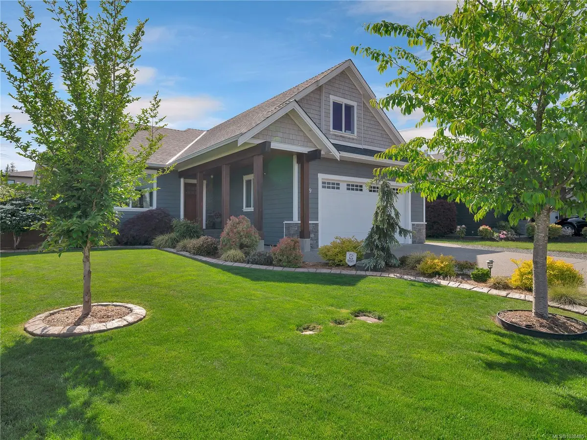 719 Sitka St, Campbell River BC V9H 0E5