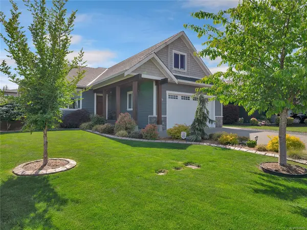 719 Sitka St, Campbell River BC V9H 0E5 - 3 bed, 2 bath in Campbell River