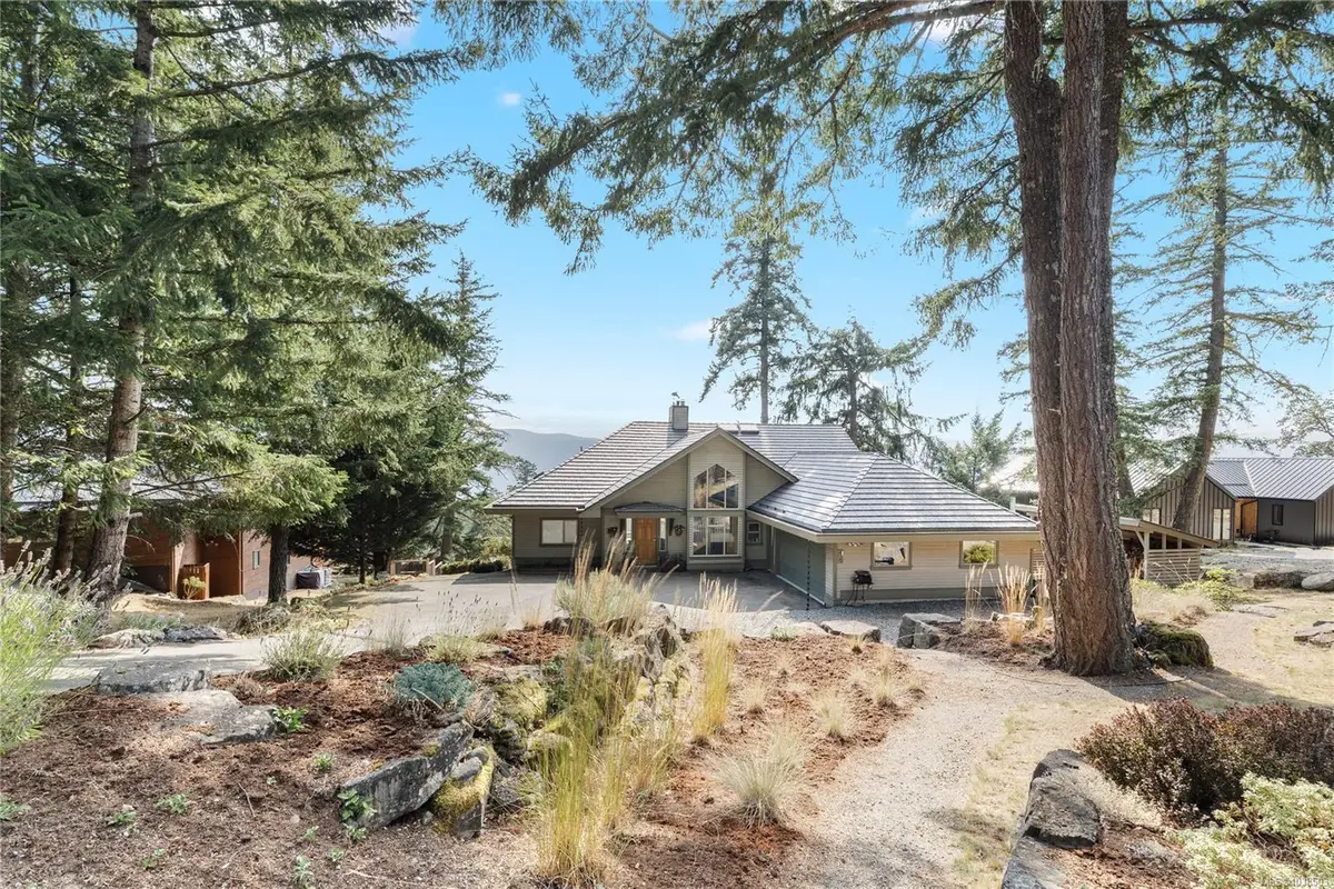 235 Canvasback Pl, Salt Spring BC V8K 2W5