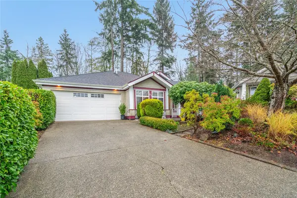 83 Bridgewater Lane, Parksville BC V9P 2V9