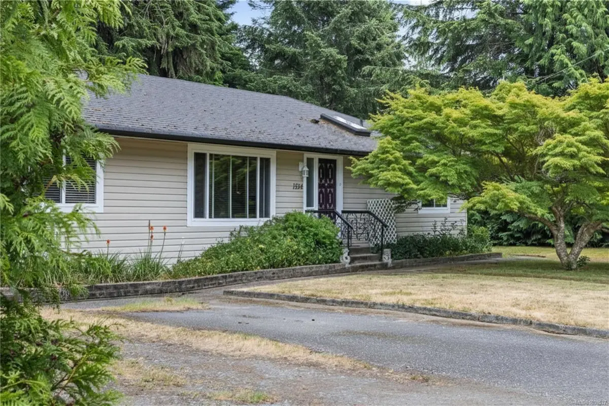 1524 Pacific Cres, Parksville BC V9P 1X6