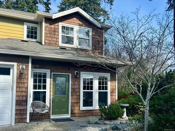 4530 Pipeline Rd #12, Saanich BC V8Z 7Y6