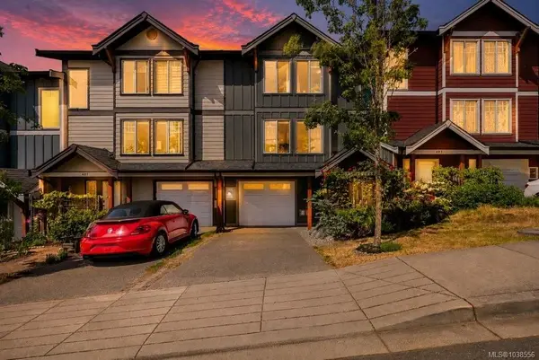 485 Stirling Ave, Nanaimo BC V9R 5R5 - 3 bed, 4.0 bath in Nanaimo