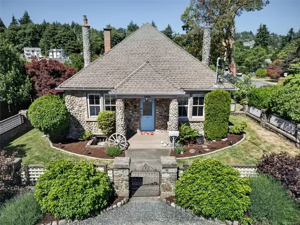 3354 Wishart Rd, Colwood BC V9C 1R4 - 4 bed, 2 bath in Colwood
