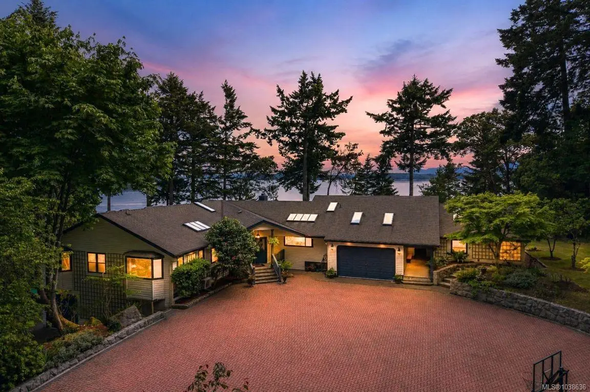 2070 Cooper Rd, Gabriola Island BC V0R 1X7
