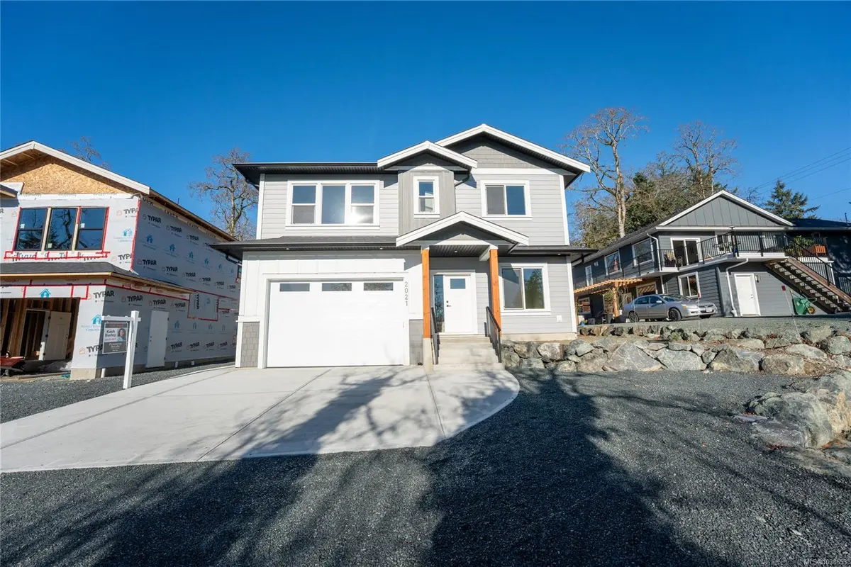 2021 Oakhill Pl, Duncan BC V9L 0J2