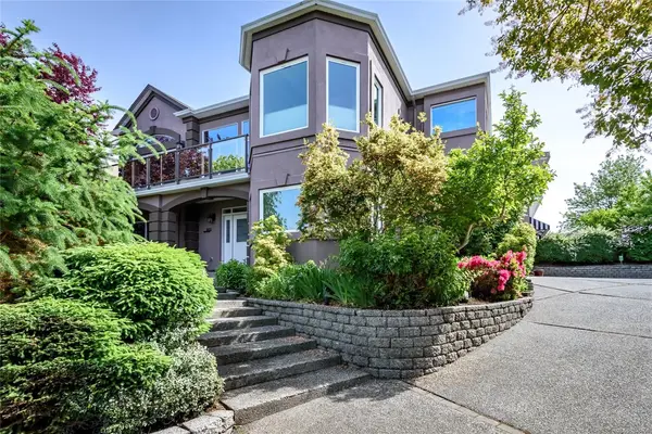 1851 Teal Pl, Courtenay BC V9N 8Z1