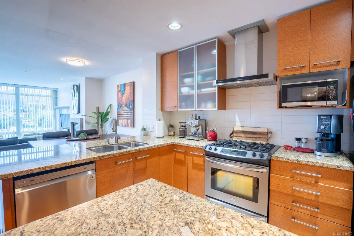 38 Front St #504, Nanaimo BC V9R 0B8