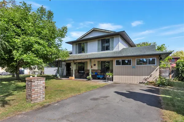 1591 Sharon Pl, Parksville BC V9P 1Y7 - 4 bed, 3 bath property for sale in Parksville