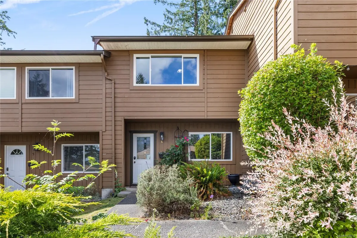 855 Howard Ave #6, Nanaimo BC V9R 5V4