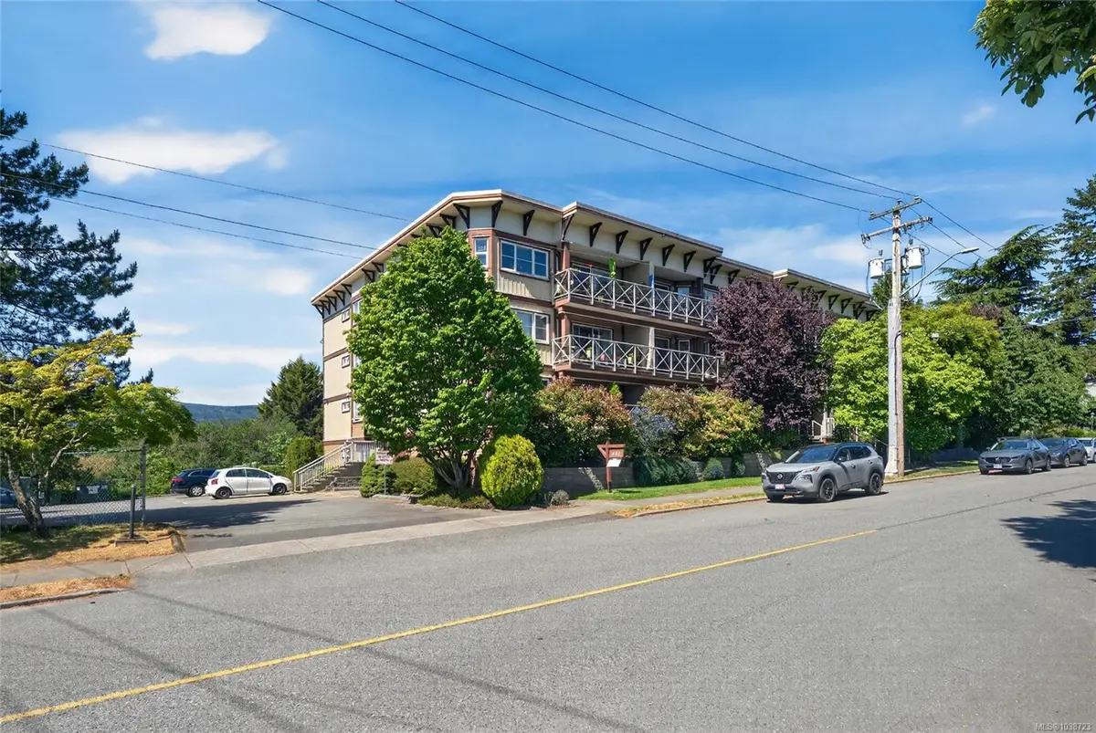 481 Kennedy St #204, Nanaimo BC V9R 2J4
