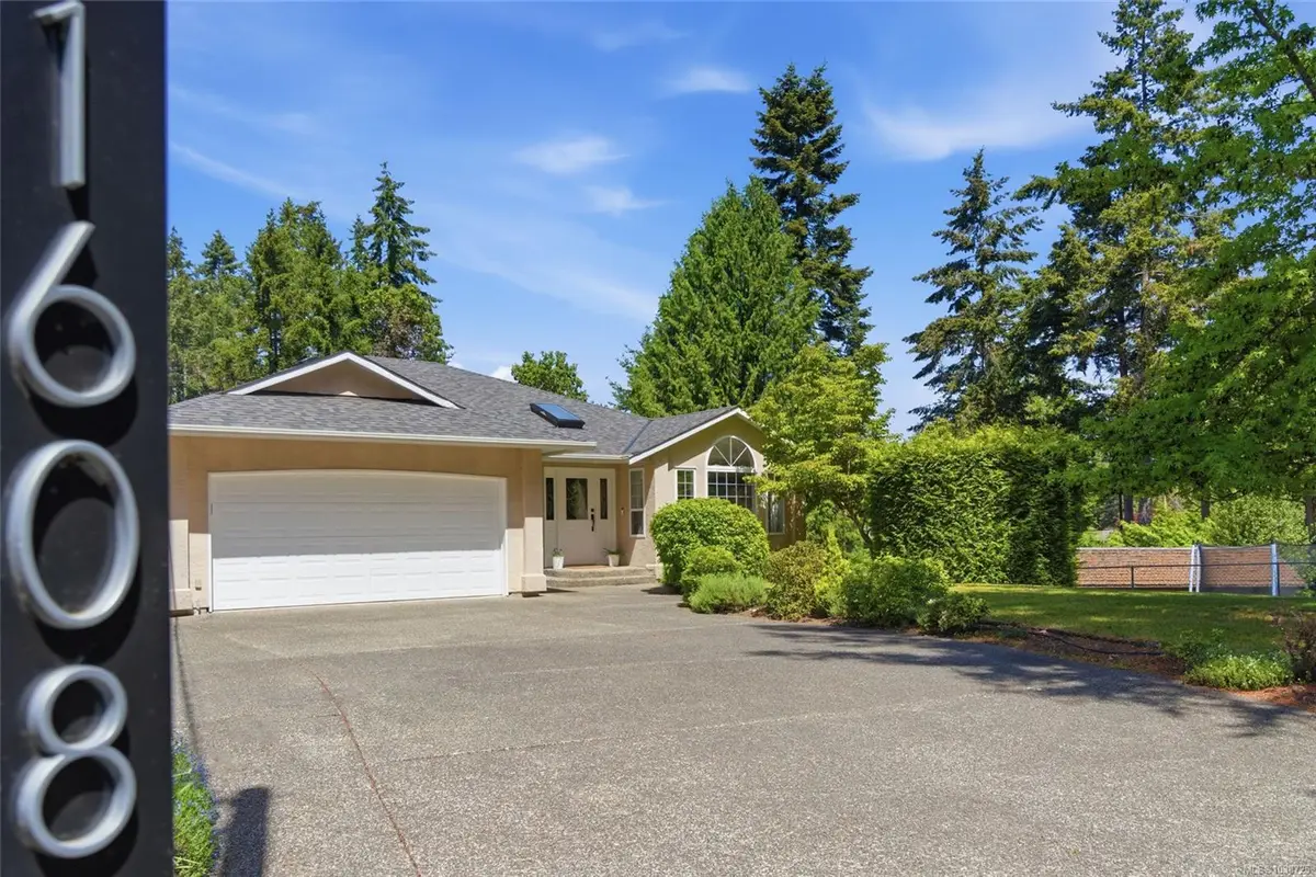 1608 Marina Way, Nanoose Bay BC V9P 9B5
