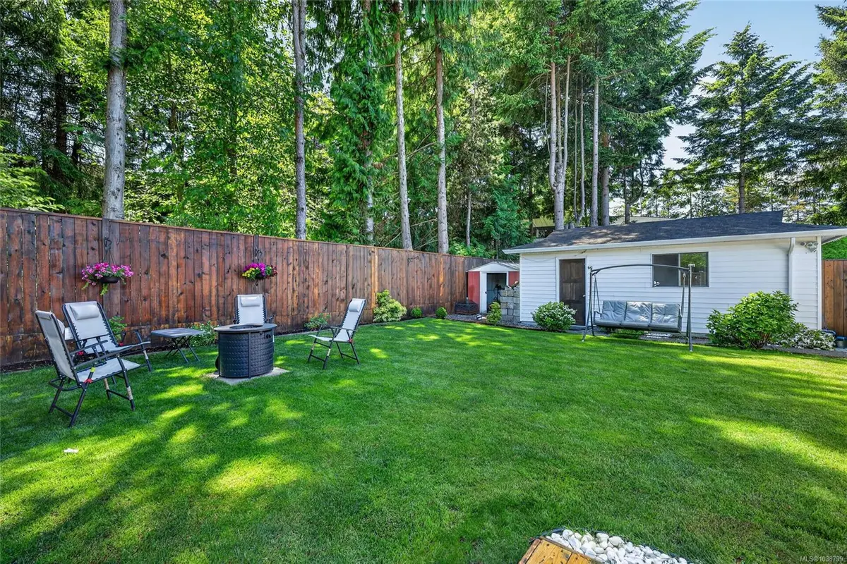 6421 Portsmouth Rd, Nanaimo BC V9V 1A3