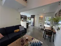 View 32