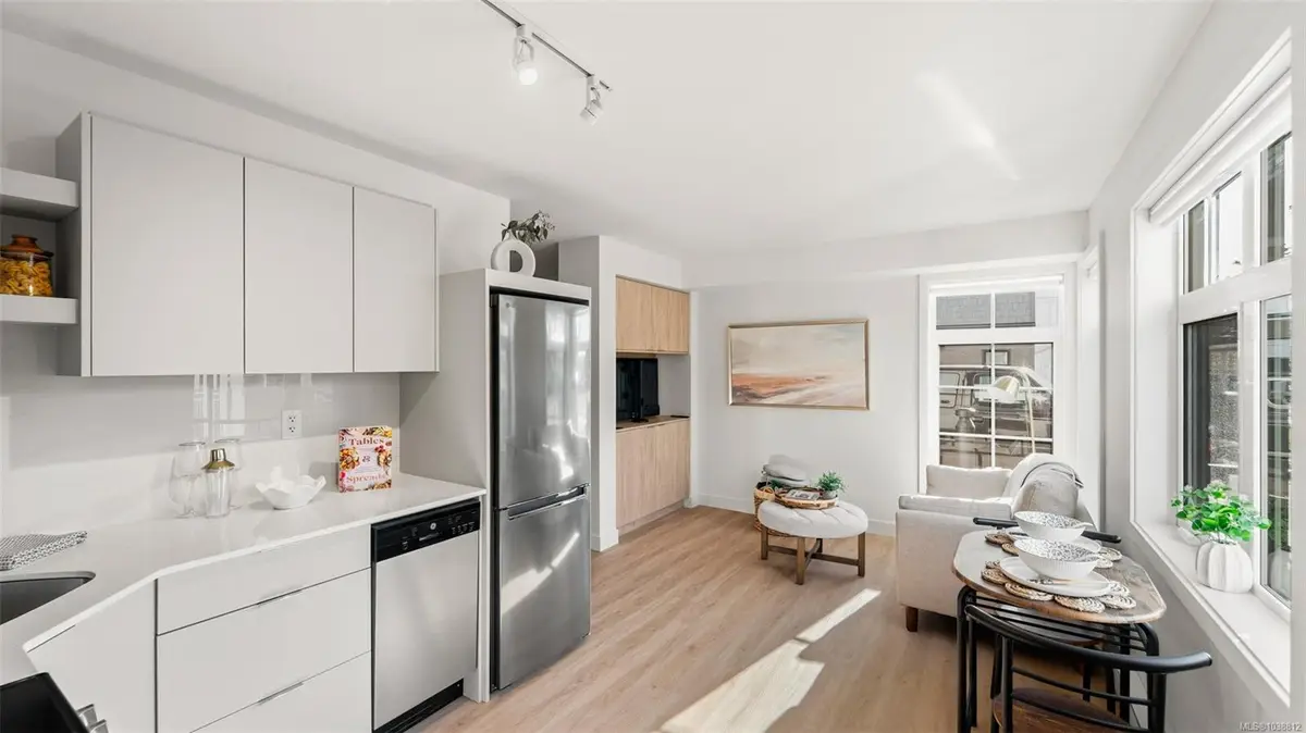 4201 Tyndall Ave #2304, Saanich BC V8N 0C4