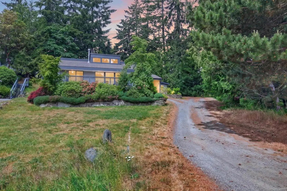 102 Village Terr, Salt Spring BC V8K 2X5