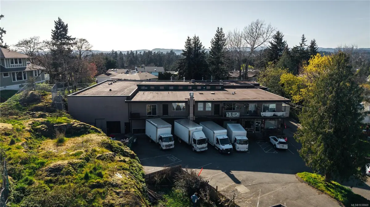 3950 Carey Rd, Saanich BC V8Z 4E2