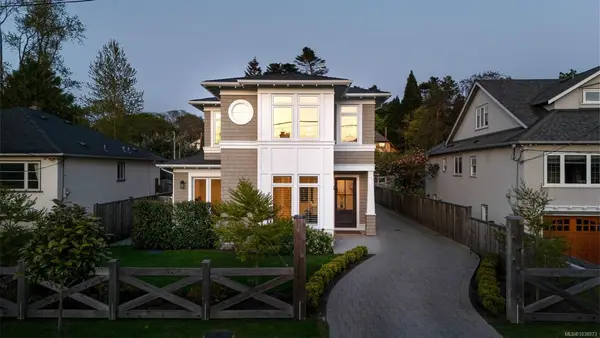 575 St. Patrick St, Oak Bay BC V9B 4X4