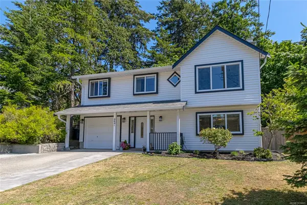 365 E Cotlow Rd, Colwood BC V9C 3W8 - 4 bed, 3 bath property for sale in Colwood