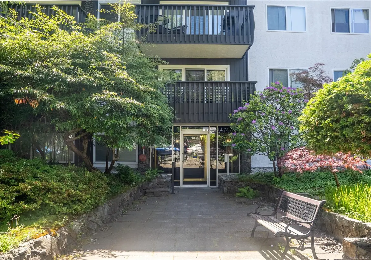 1035 McClure St #308, Victoria BC V8V 3G1