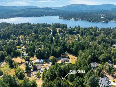 1725 Elford Rd, Shawnigan Lake BC V0R 2W2