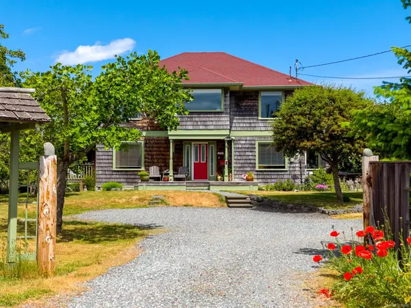 2854 Farm View Rd, Courtenay BC V9N 9C7 - 4 bed, 3 bath property for sale in Courtenay