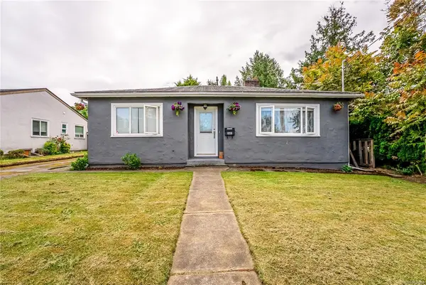 1661 Freeman Ave, Saanich BC V8P 1P5 - 2 bed, 2.0 bath in Saanich