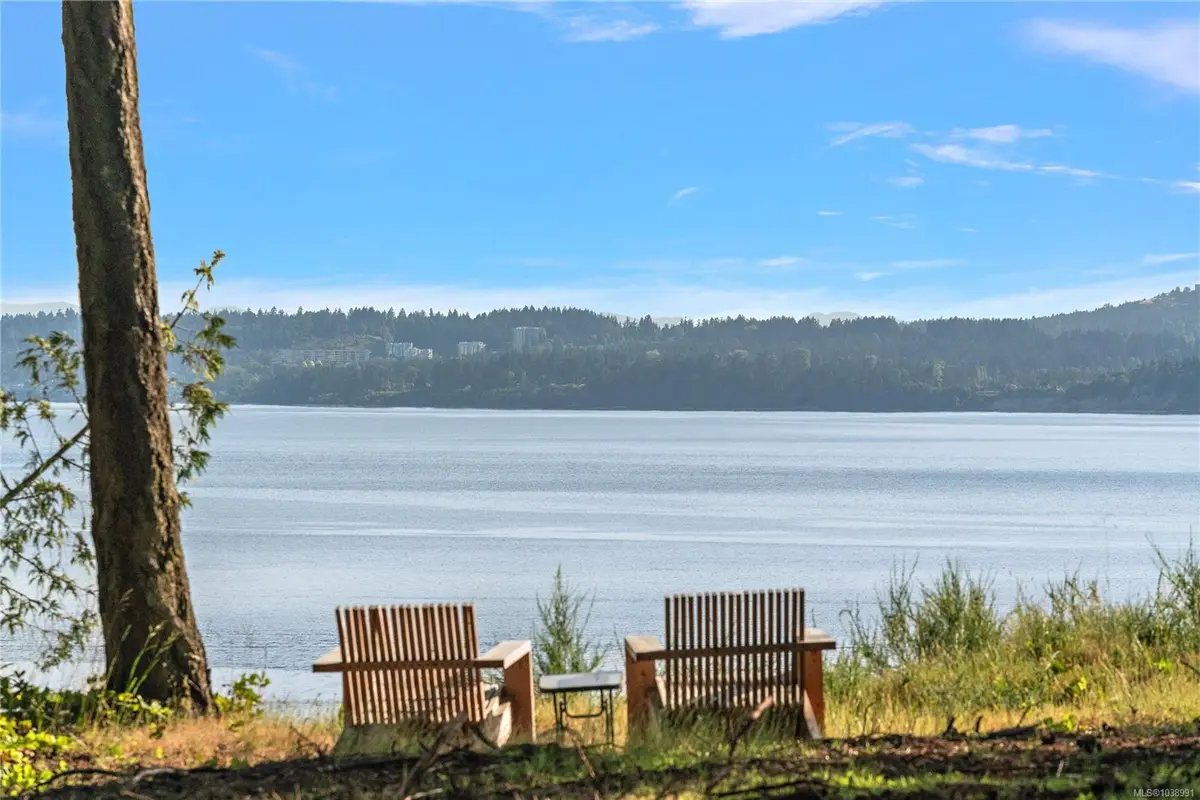 377 Evergreen Lane, Sidney Island BC V8L 5Y9
