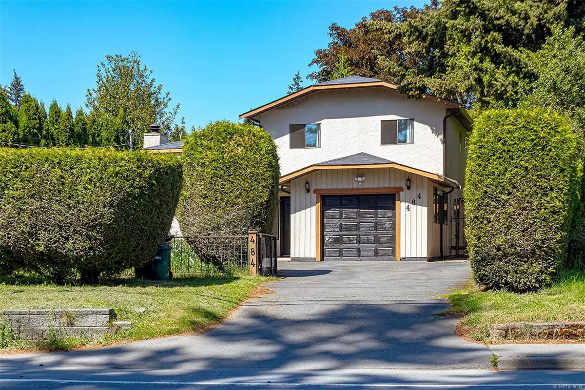 484 Goldstream Ave, Langford BC V9B 2W5
