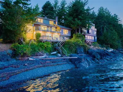 4978 Fillinger Cres, Nanaimo BC V8Z 3K6