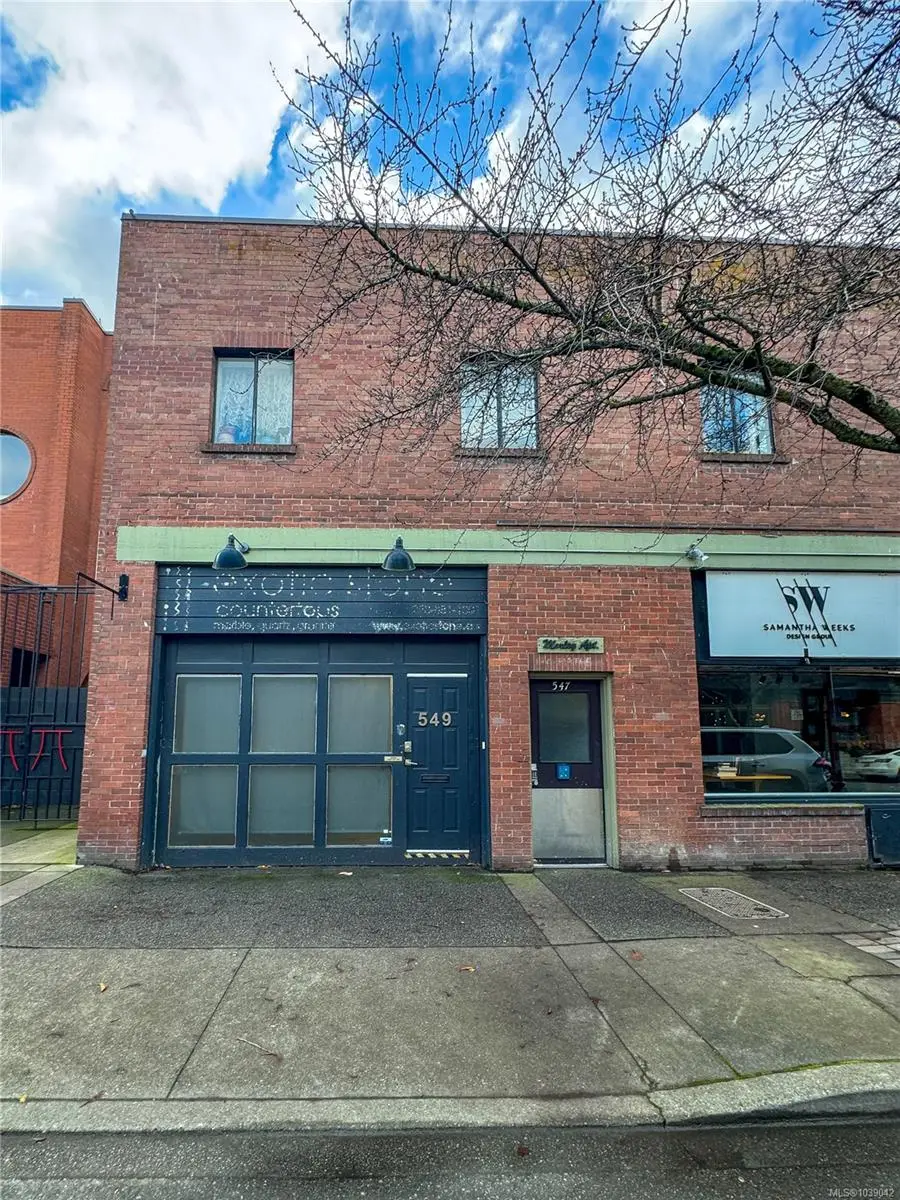 549 Herald St, Victoria BC V8W 1S5