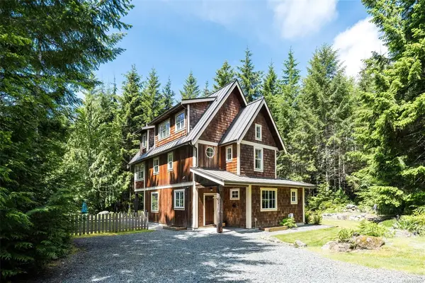 3890 Trailhead Dr, Sooke BC V9Z 1L1 - 4 bed, 3 bath property for sale in Sooke