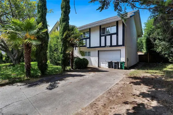 4094 Dawnview Cres, Saanich BC V8N 5K1 - 5 bed, 3 bath property for sale in Saanich