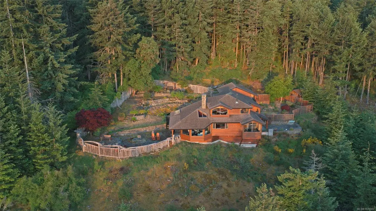 378 Wright Rd, Salt Spring BC V8K 2H8