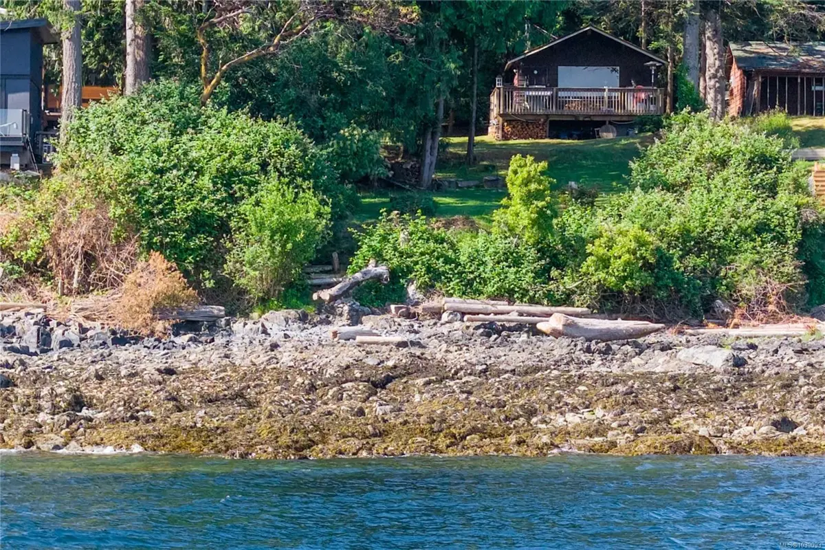 1378 Reef Rd, Nanoose Bay BC V9P 9B9