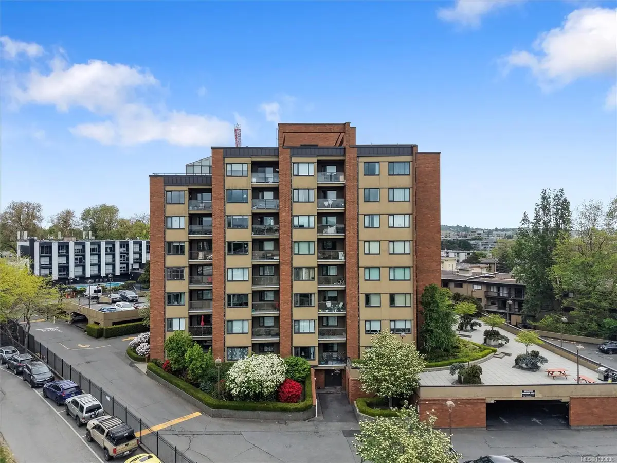 103 Gorge Rd E #104, Victoria BC V9A 6Z2