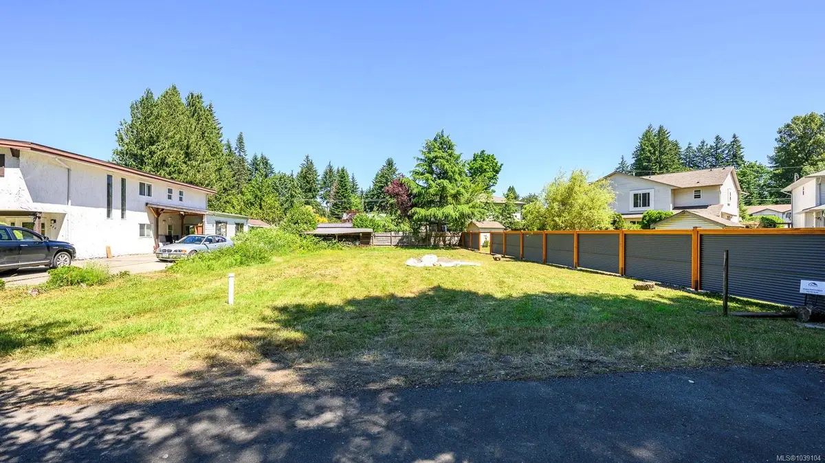 460 Willemar Ave, Courtenay BC V9N 3L6