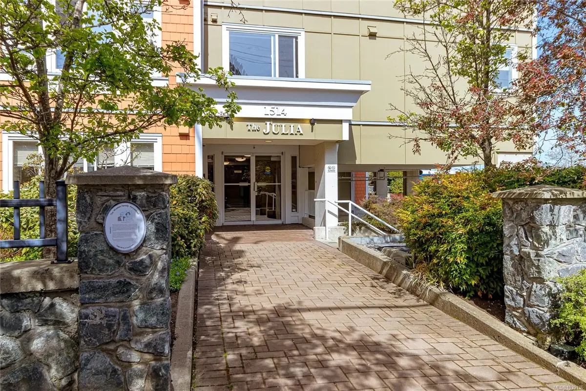 1514 Church Ave #105, Saanich BC V8P 0A3