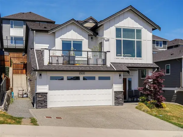 2532 Obsidian Pl, Langford BC V9B 5L4 - 5 bed, 3 bath in Langford