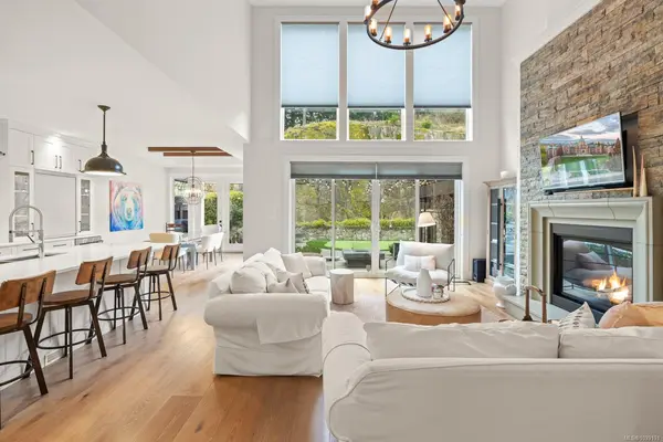 2149 Champions Way, Langford BC V9B 0R9