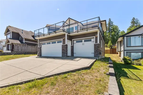 937 Timberline Dr, Campbell River BC V9H 0A8 - 5 bed, 3 bath property for sale in Campbell River