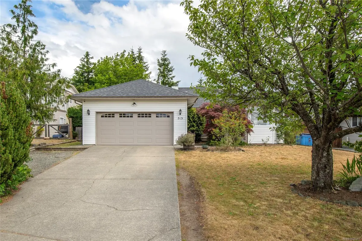 315 Stratford Dr, Campbell River BC V9W 8A1