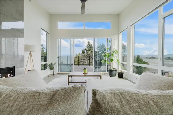 100 Lombardy St #402, Parksville BC V9P 0G4 - 2 bed, 2.0 bath in Parksville