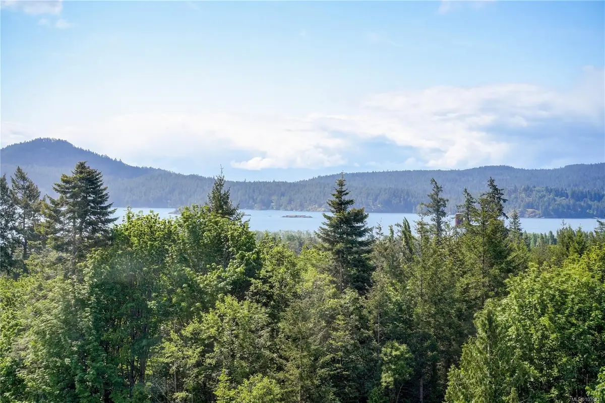 2056 Gladys Pl, Sooke BC V9Z 0E6