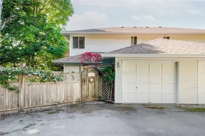 2056 Gladys Pl, Sooke BC V9Z 0E6