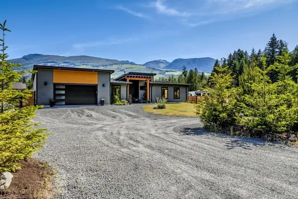 3770 Tralee Rd, Whiskey Creek BC V9K 1V6 - 3 bed, 2 bath property for sale in Whiskey Creek