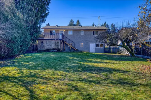 1125 Stillin Dr, Ladysmith BC V9G 1P2 - 5 bed, 2 bath in Ladysmith