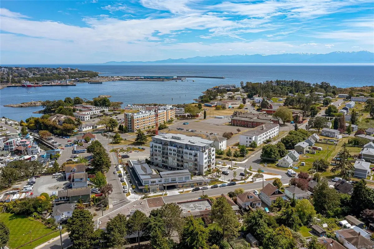 916 Lyall St #206, Esquimalt BC V9A 5E6
