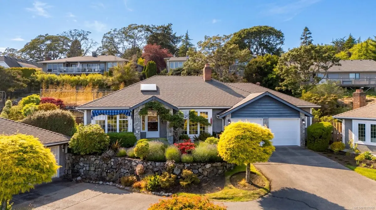 764 Richmond Ave, Victoria BC V8S 3Z2
